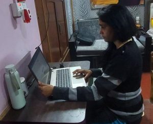 ऑनलाइन बिज़नेस में आत्मनिर्भर बनती महिलाएं