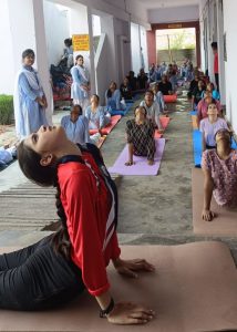 अंतर्राष्ट्रीय योग दिवस : खुन खुनजी गर्ल्स पीजी कॉलेज में दो दिवसीय योग प्रशिक्षण शिविर का आयोजन