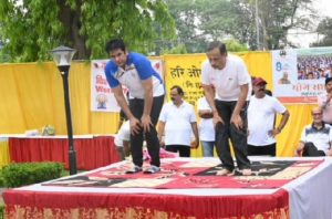 भारतीय संस्कृति की महत्वपूर्ण धरोहर है योग : डॉ दिनेश शर्मा