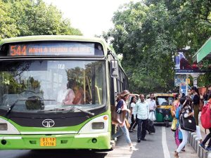 दिल्ली में बसों के 102 रूटों में हुआ बदलाव