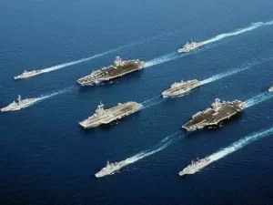 नौसेना ने अरब सागर में किया युद्धाभ्यास