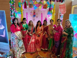 महिलाओं ने मनाई राजस्थानी अंदाज में तीज