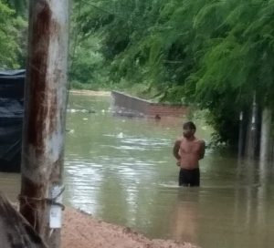 वैष्णव खण्ड इंदिरा नगर और गोमतीनगर विस्तार में जलभराव से नागरिक घरों में कैद