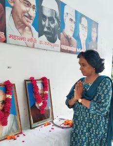 खुन खुनजी गर्ल्स कॉलेज में गांधी जी एवं शास्त्री जी की जयंती पर निबंध प्रतियोगिता का आयोजन किया गया