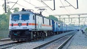 अयोध्या से गुजरने वाली 10 ट्रेनों के रूट में बदलाव