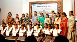 विश्व खाद्य दिवस पर नवयुग कन्या महाविद्यालय में एक दिवसीय शिविर का आयोजन