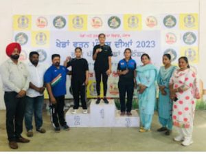 पावर लिफ़्टिंग प्रतियोगिता: 220 किग्राम वजन उठाकर अयोध्या जिले की बेटी ने जीता गोल्ड