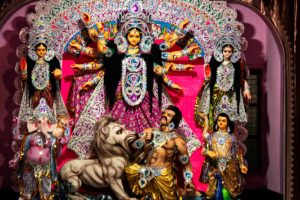 Navratri will start from tomorrow, from city to village, temples and pandals will be buzzing.
