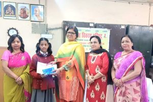 बालिका विद्यालय में गुरु तेग बहादुर शहीद दिवस का आयोजन