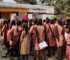 मोबिल्लापुर एवं मल्हौर स्टेशनों के निकट प्राथमिक विद्यालयों में चलाया गया जागरूकता अभियान
