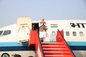 दो दिवसीय दौरे पर वाराणसी पहुंचे प्रधानमंत्री नरेन्द्र मोदी