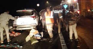औरैया में तेज रफ्तार कार ट्रक में घुसी, 7 घायल