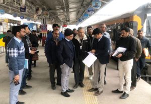 रेलवे बोर्ड सदस्य इंफ्रास्ट्रक्चर ने किया लखनऊ-अयोध्या रेलखंड पर संरक्षा निरीक्षण