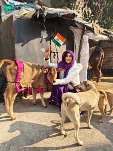 अदा शर्मा ने हरिद्वार के कनखल में अपने पशु मित्रों के साथ गणतंत्र दिवस मनाया