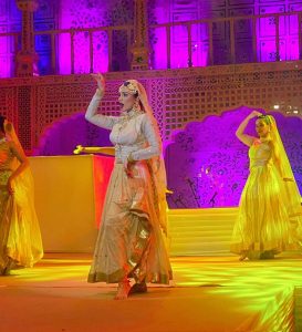 शमा सिकंदर ने जयपुर में एक लाइव इवेंट में पहली बार शास्त्रीय संगीत पर ठुमके लगाए, दर्शकों को कर दिया मंत्रमुग्ध