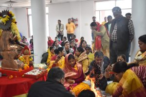 भाषा विश्वविद्यालय में बसंत पंचमी के अवसर पर सरस्वती पूजन का आयोजन