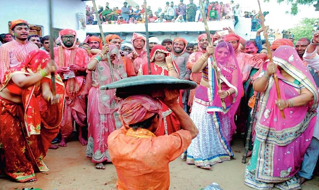 आज दुनिया देखेगी बरसाना की लठामार होली, मथुरा की गलियों में अगले महीने तक छाया रहेगा उल्लास