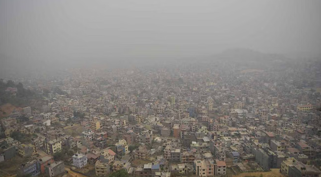 दुनिया के सबसे प्रदूषित शहरों की सूची में शीर्ष पर पहुंचा काठमांडो, वायु गुणवत्ता में आई बड़ी गिरावट