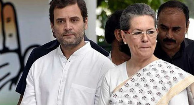 अभी तक सिर्फ दो ही महिलाएं पहुंचीं संसद, सोनिया ने राहुल गांधी के लिए छोड़ दी थी सीट