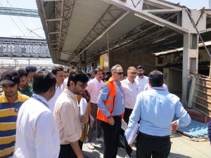 कुंभ मेले के दृष्टिगत मण्डल रेल प्रबंधक ने लखनऊ-प्रयाग-लखनऊ रेलखंड का किया निरीक्षण
