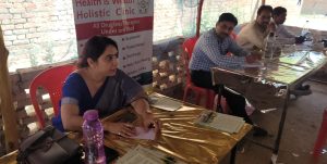 स्वर्गीय डॉ सरोज पांडे की स्मृति में निशुल्क चिकित्सा शिविर का हुआ आयोजन