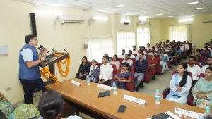 लखनऊ विश्वविद्यालय: कुलपति के साथ शोधार्थियों का संवाद