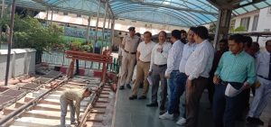 मण्डल रेल प्रबन्धक ने रेल RLDA अधिकारियों संग किया लखनऊ स्टेशन के पुनर्विकास परियोजनाओं का निरीक्षण
