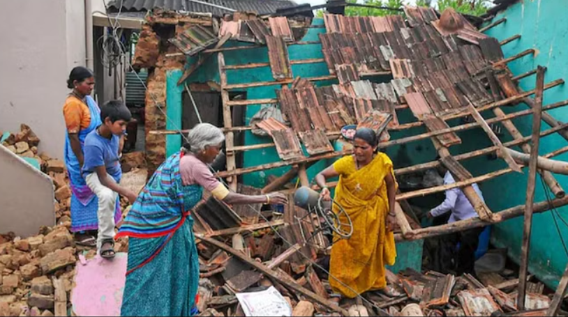 हावेरी में भारी बारिश के कारण घर की छत गिरने से तीन लोगों की मौत, पूर्व सीएम ने की मुआवजे की मांग