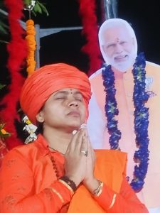 भादो की पूर्णिमा पर महंत देव्या गिरी ने की गोमती माता की आरती कर मनाया पीएम नरेंद्र मोदी का जन्म दिवस