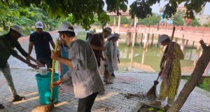 स्वच्छता ही सेवा अभियान के अंतर्गत बुद्धेश्वर महादेव मंदिर के सरोवर की सफ़ाई की 