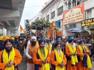 गुरु गोविंद सिंह के प्रकाश पर्व पर निकाला नगर कीर्तन